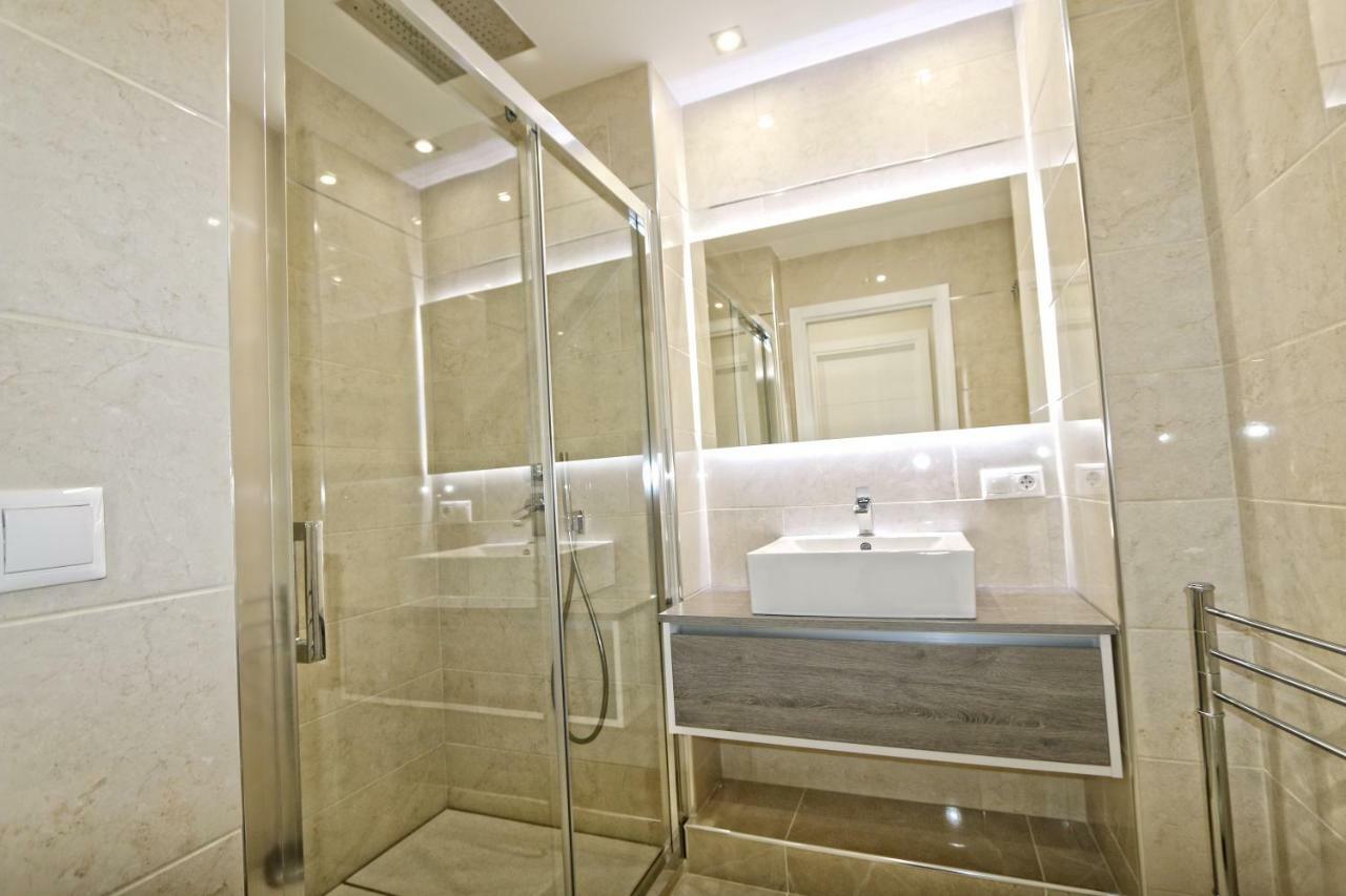 Beachfront Luxury Apartment, Puerto Banús, Marbella Exterior foto