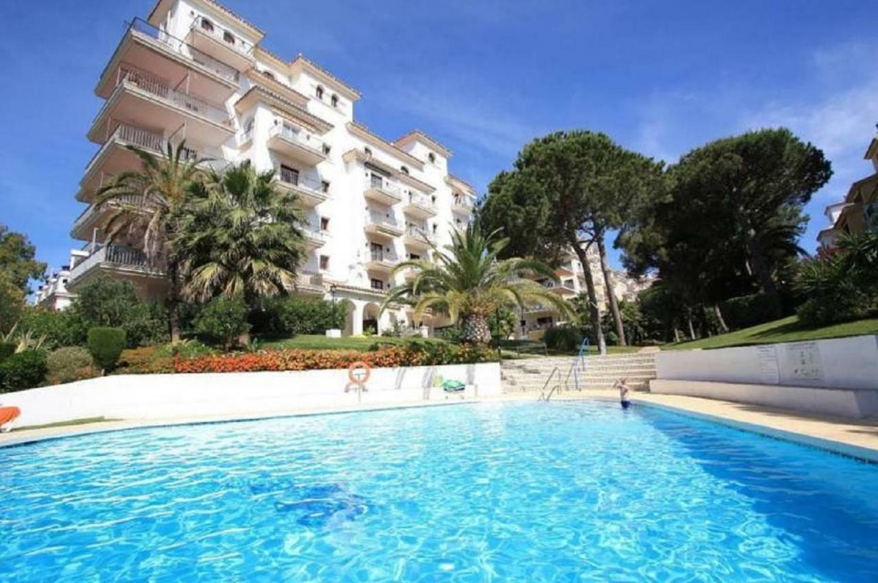 Beachfront Luxury Apartment, Puerto Banús, Marbella Exterior foto