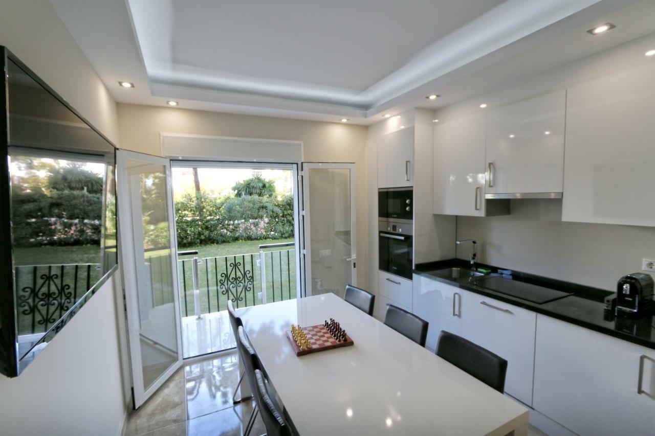 Beachfront Luxury Apartment, Puerto Banús, Marbella Exterior foto