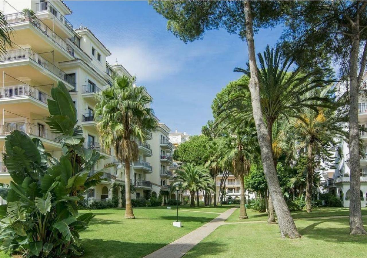 Beachfront Luxury Apartment, Puerto Banús, Marbella Exterior foto
